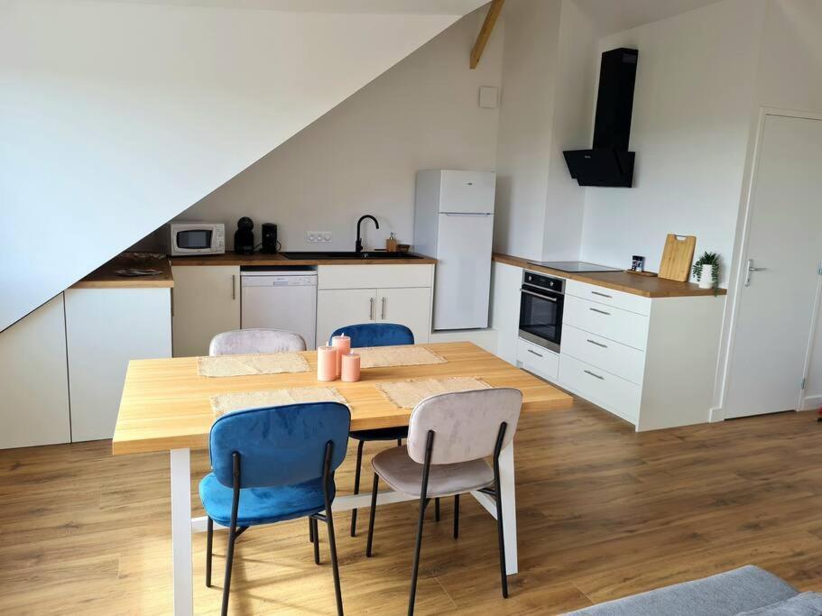 Appartement Avec Vue Fougeres Exterior photo